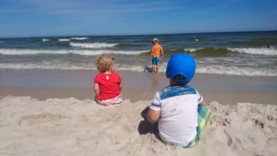 Dlaczego warto wybrać się z dzieckiem nad polskie morze?