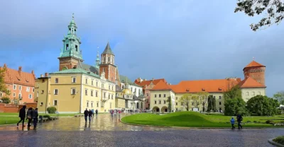 Zwiedzanie Krakowa z przewodnikiem – czy warto?